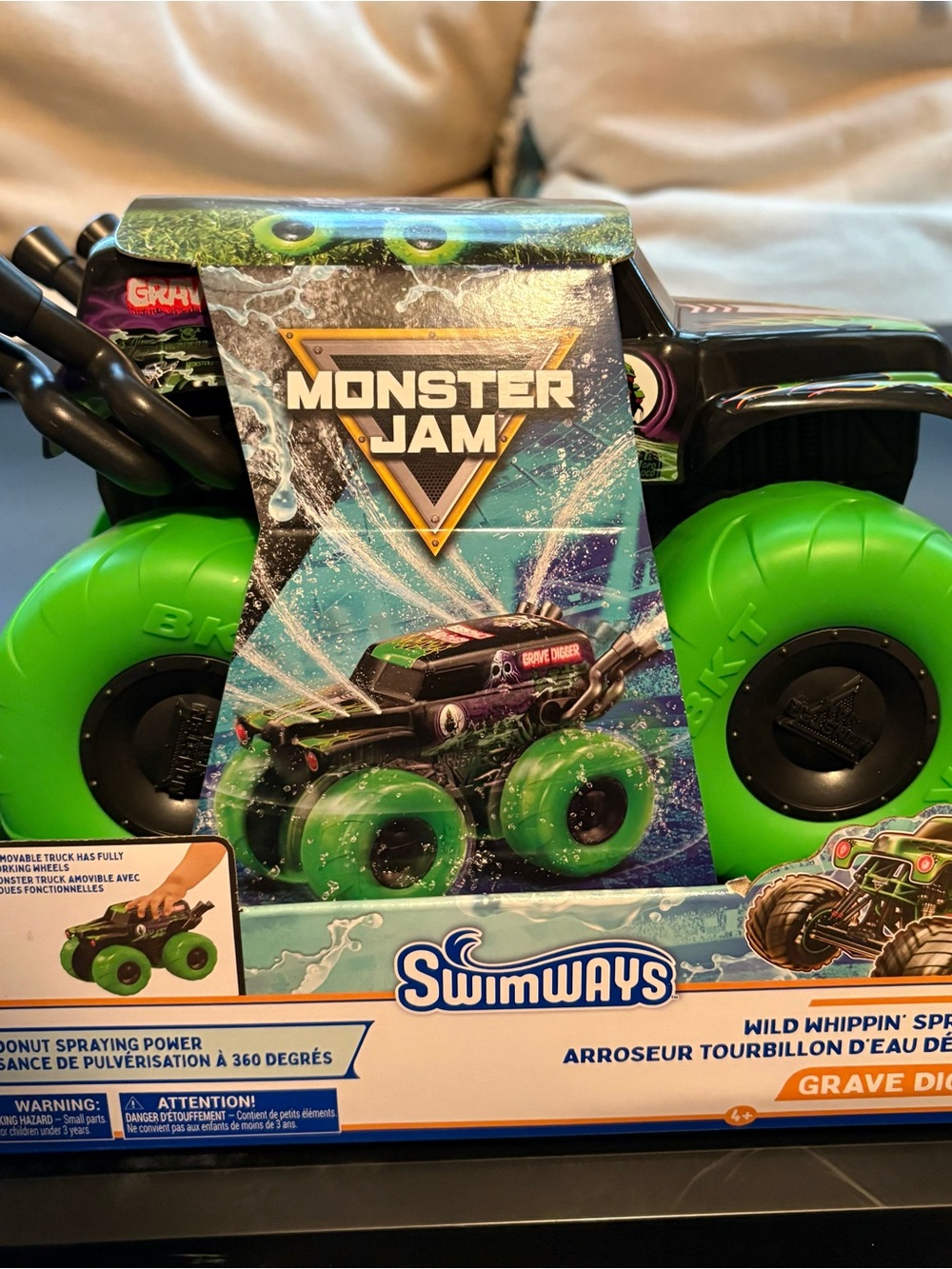 Monster Jam SwimWays Monster Jam Grave Digger Wild Whippin' Sprinkler